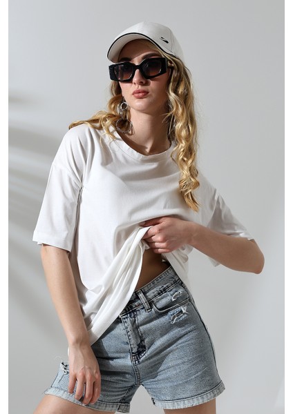Oversize Bisiklet Yaka Pamuk Penye Kompakt Basic T-Shirt 21752 Beyaz