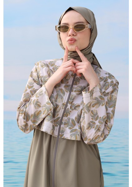 Desenli Yüzme Takımı Açık Haki fırsatları