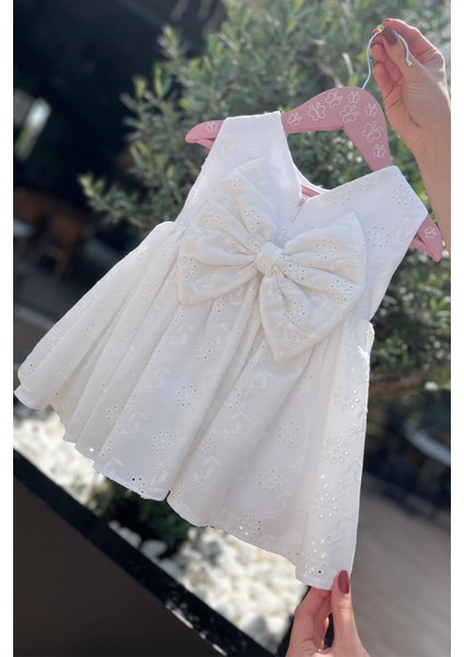 Dantel Detaylı Kız Çocuk Bebek Beyaz Fisto Pamuk Elbise fiyatları
