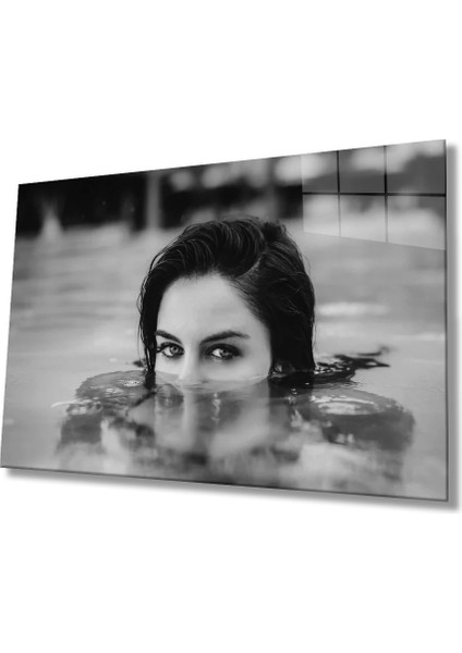 Siyah Beyaz Insan Fotoğrafları Cam Tablo