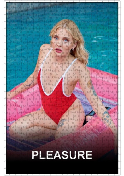 Pleasure (2021) Film Posterinin 500 Parça Puzzle Yapbozu