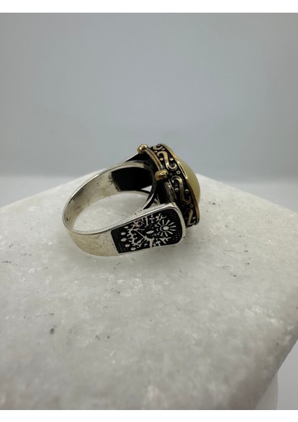 Kehribar Taşlı Oval Gümüş Erkek Yüzük modelleri