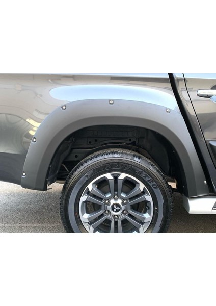 Mitsubishi L200 2019+ Çamurluk Kaplama Seti Dodik