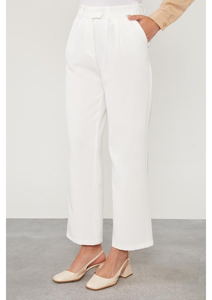 Ekru Plise Detaylı Kumaş Pantolon