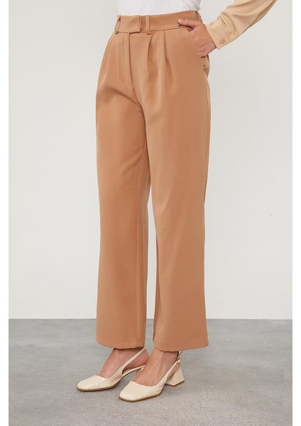 Camel Plise Detaylı Kumaş Pantolon fırsatları