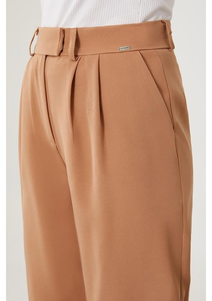 Camel Plise Detaylı Kumaş Pantolon indirimleri