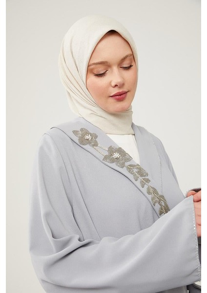 Gri Kruvaze Yakalı Yan Bağıcıklı Ferace modelleri