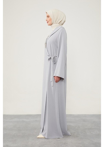 Gri Kruvaze Yakalı Yan Bağıcıklı Ferace fırsatları