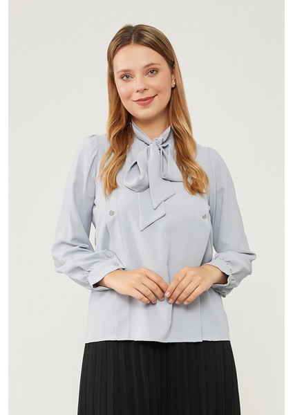 Gri Kendinden Fular Bağlamalı Şifon Bluz