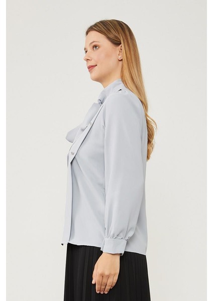 Gri Kendinden Fular Bağlamalı Şifon Bluz indirimleri