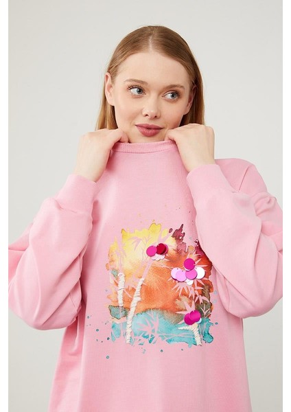 Şeker Pembe Pul Işlemeli Baskılı Sweatshirt