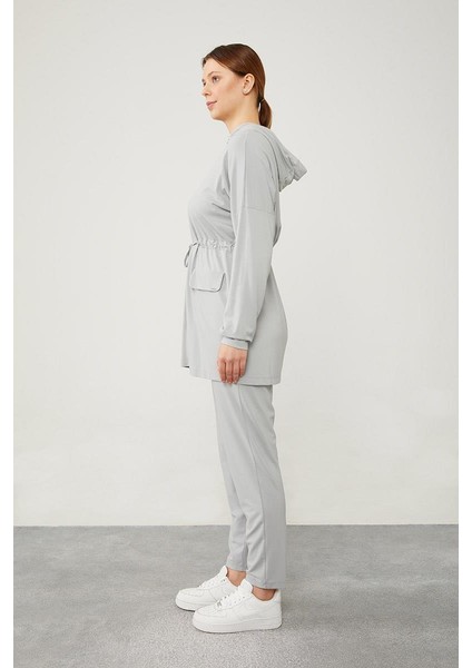 Gri Kapüşonlu Belden Büzülebilir İpli Spor Takım fırsatları