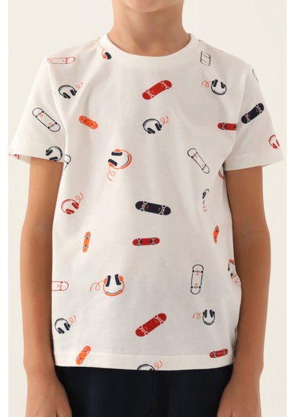 2984 Skateboard Erkek Çocuk Bermuda Pijama Takım fiyatları