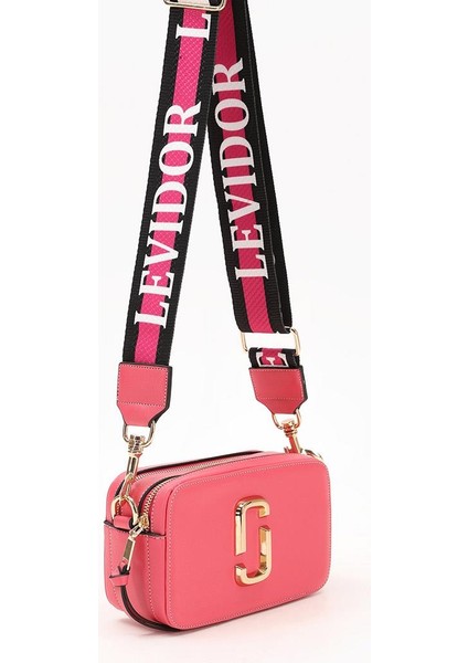 Pembe Toka Aksesuarlı Omuz Çantası modelleri