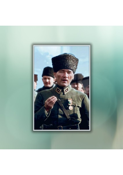 Metal Çerçeveli Temperli Cam Tablo Yeşil Üniformalı Atatürk fiyatları