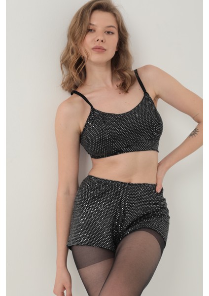 Gümüş Pul Işlemeli Crop Şort Takım . fırsatları