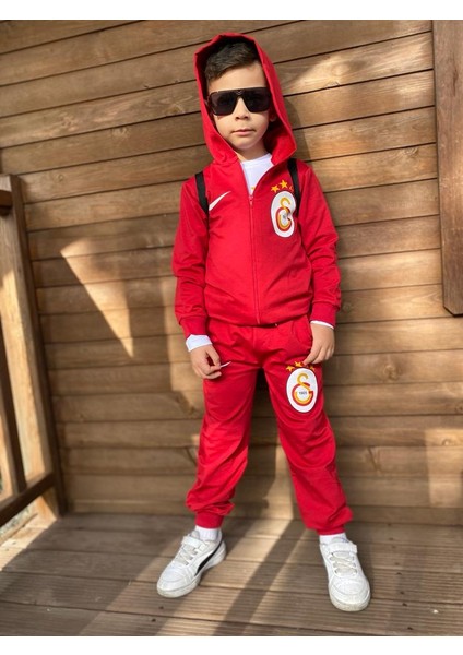 Taraftar Çantalı Eşofman Takımı Kırmızı modelleri