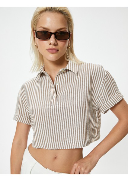 Kısa Kollu Crop Gömlek Yarım Düğme Detaylı