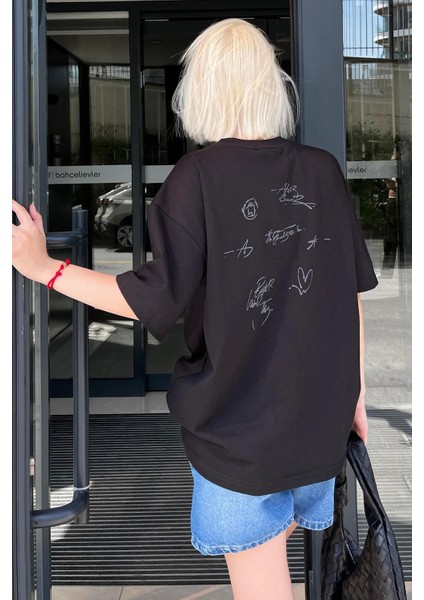 Siyah Oversize Kalp Baskılı Bisiklet Yaka Kısa Kollu Tişört MG2129