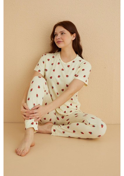 Dreamy Ipeksi Kaşkorse Çilek Desenli Kısa Kollu Pijama Takımı