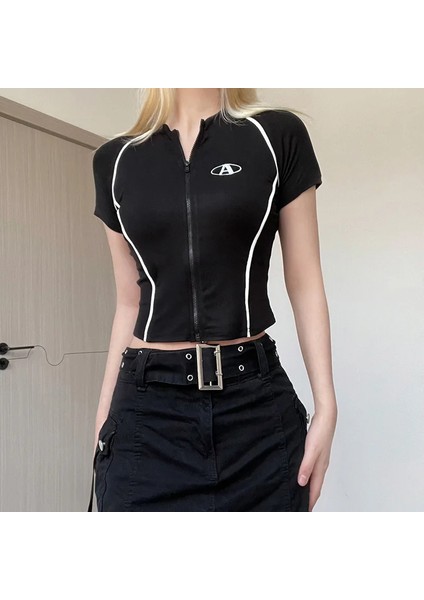 A Nakışlı Fermuar Detaylı Siyah Crop T-Shirt fiyatları