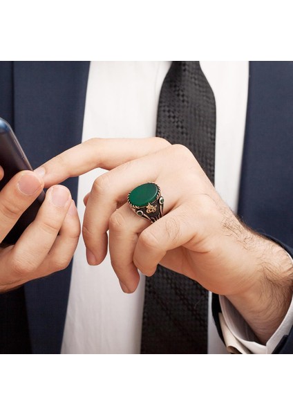 Yeşil Akik Taşlı Tuğra Desenli Gümüş Erkek Yüzük fiyatları