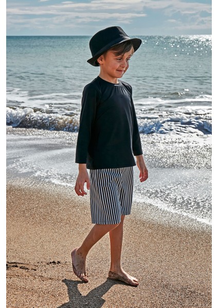 Siyah Çizgili Erkek Çocuk Şort B2432 fırsatları
