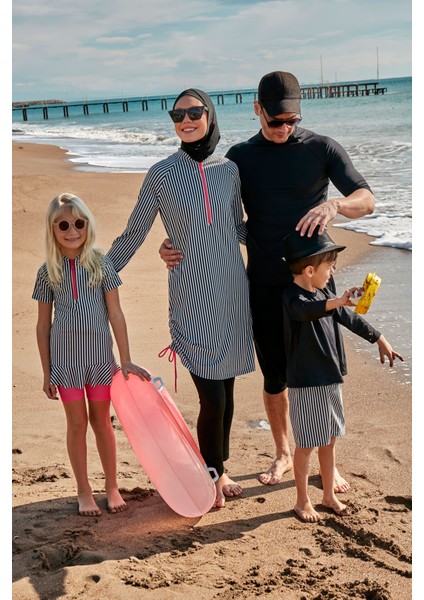 Siyah Çizgili Erkek Çocuk Şort B2432 indirimleri