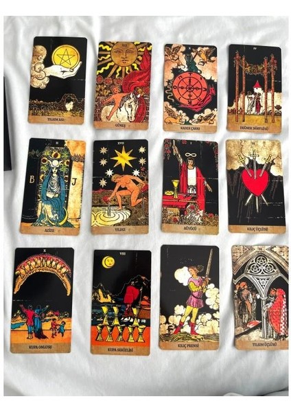 Regin Black Vintage Tarot