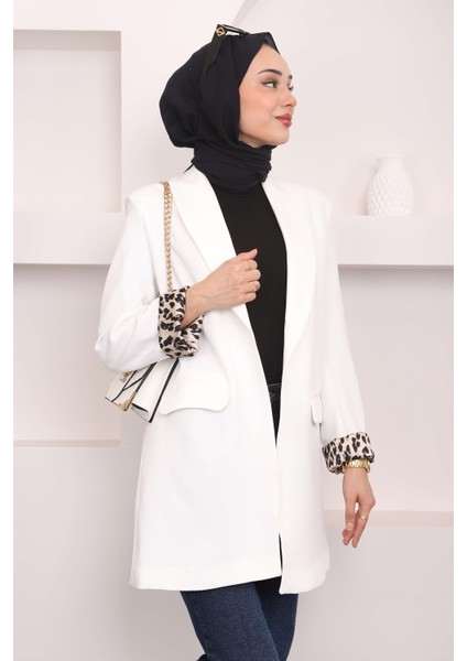 Beyaz Kruvaze Yaka Cepli Blazer Ceket