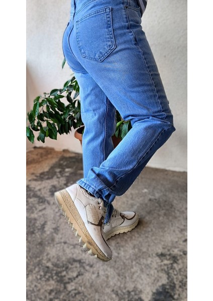 Kadın Yırtık Detaylı Kot Pantolon modelleri