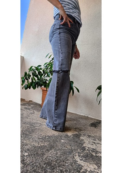 Lazer Kesim Yırtıklı Salaş Gri Kot Pantolon fırsatları