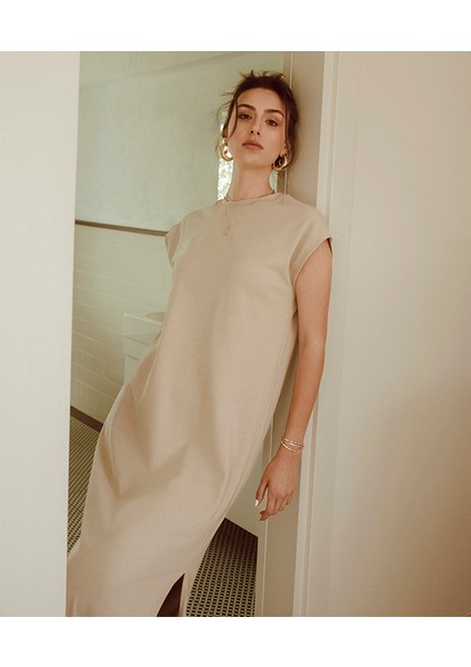 Tıng- Pamuklu Yırtmaçlı Oversize Maxi Elbise