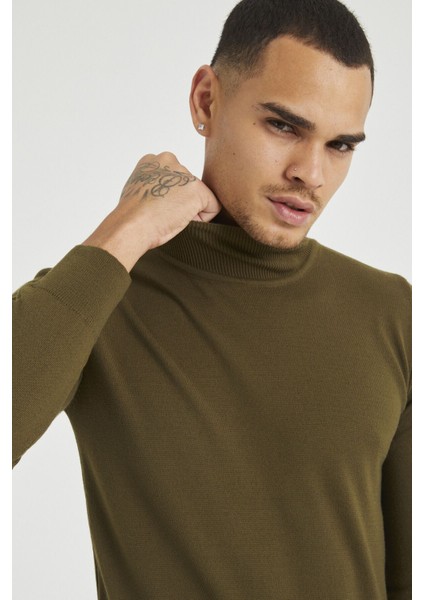 Erkek Slim Fit Yarım Balıkçı Yaka Basic Triko Kazak