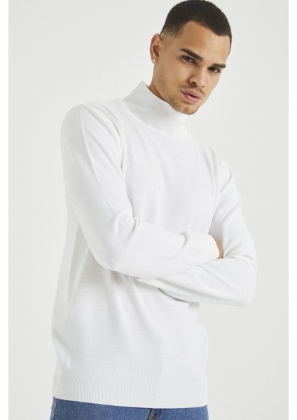 Erkek Slim Fit Yarım Balıkçı Yaka Basic Triko Kazak