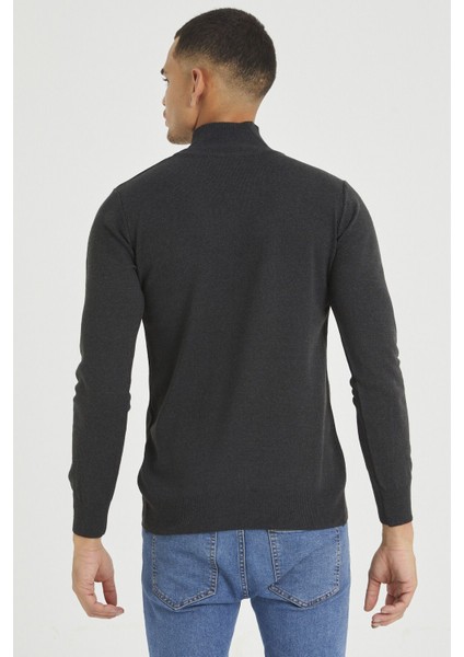 Erkek Slim Fit Yarım Balıkçı Yaka Basic Triko Kazak