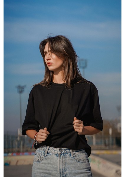 Oversize Siyah Baskısız T-Shirt fırsatları
