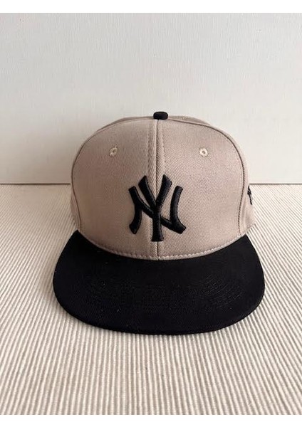 Ny Nakışlı Arkasından Ayarlanabilir Unisex Siyah-Bej Renk Hip Hop Şapka