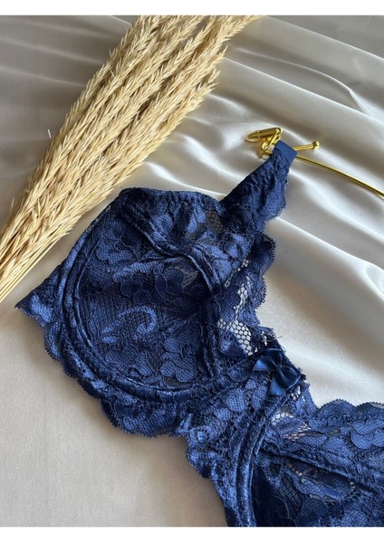 B Cup Full Cup Dantelli Lacivert Sütyen Balenli Astarsız Telli Tam Kapsama Şık ve Toparlayıcı Sütyen fiyatları