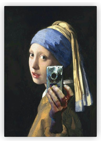 Inci Küpeli Kız Selfie Ahşap Poster 20X29 cm