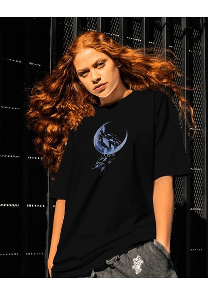 Celestial Dolphins Tasarım Relaxed Fit Siyah Kadın Önü Baskılı Tişört