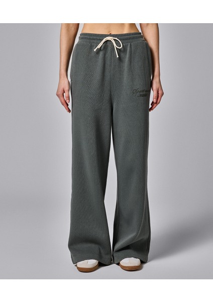 Classics+ Relaxed Sweatpants