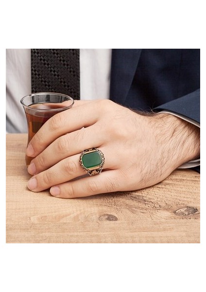 Yeşil Akik Taşlı Tuğra Desenli Gümüş Erkek Yüzük modelleri