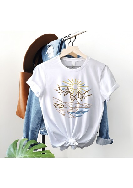 Majestic Peaks Tasarım Relaxed Fit Kadın Önü Baskılı Tişört