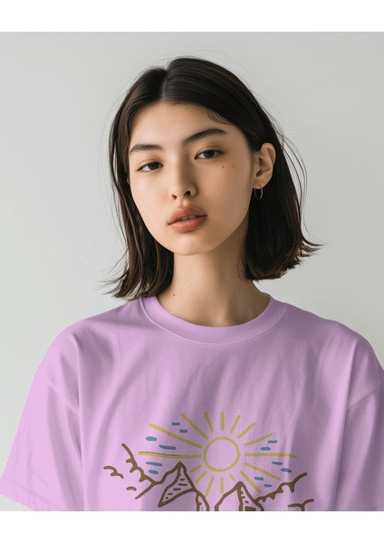Majestic Peaks Tasarım Relaxed Fit Kadın Önü Baskılı Tişört