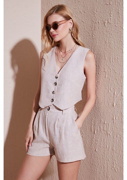 Flamlı Regular Fit V Yaka Yelekli Şortlu Takım Bayan Takım 67045802S4 fiyatları