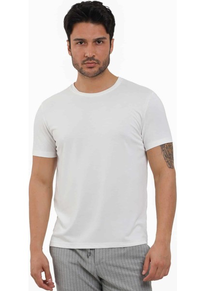 Beyaz Erkek Slim Fit Düz O Yaka T-shirt