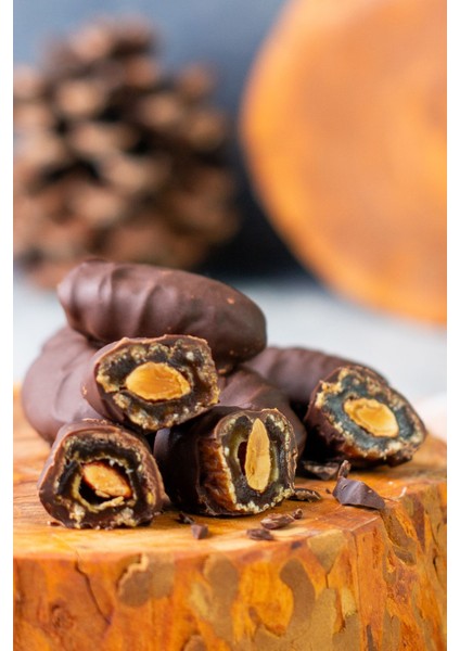 Bitter Çikolatalı Bademli Hurma 250 gr