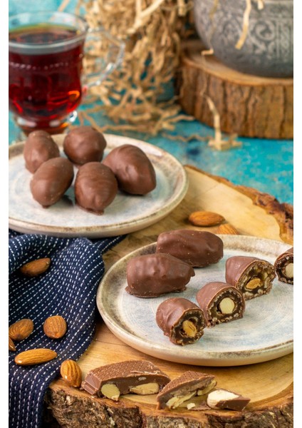 Sütlü Çikolatalı Bademli Hurma 250 gr
