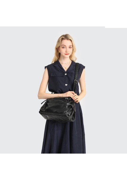 Yıkama Deri Omuz Askılı Soft Kadın Çantası 21-K Barcelona 1866 indirimleri